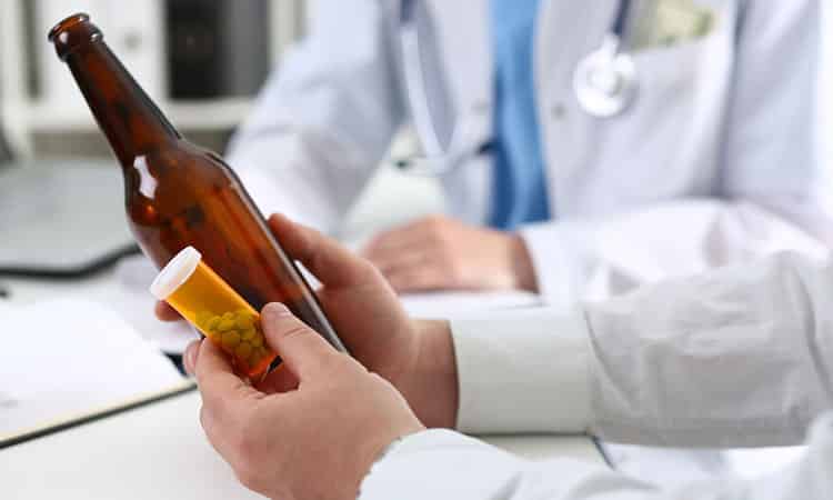 Valtrex and Alcohol: Safe to Mix?